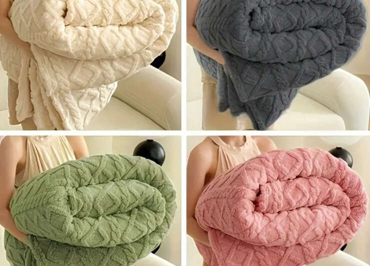 ltra-Soft 3D Plush 1pc Luxurious Fleece Blanket - Dense Weave for Exceptional Warmth, Cozy Flannel Throw